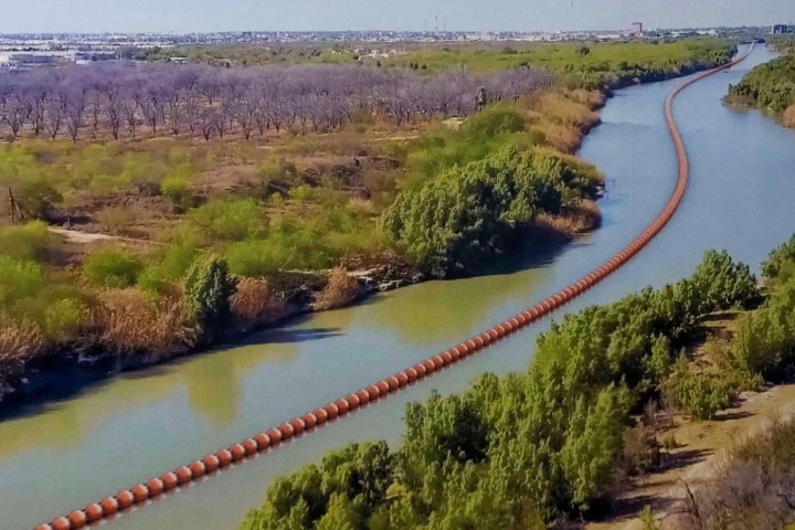 Le Texas Défie Le Gouvernement Biden Avec Sa Barrière Flottante Anti Migrants